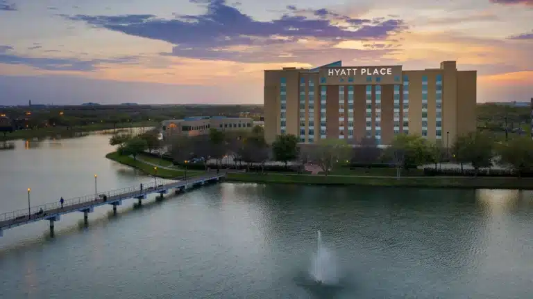 Hyatt Place Houston Sugar Land P046 Area Attraction.16x9
